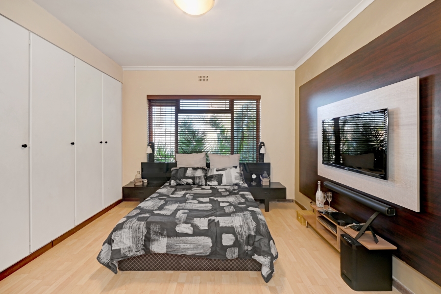 6 Bedroom Property for Sale in Welgelegen Western Cape